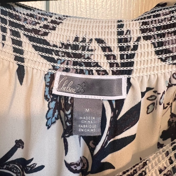 Off the shoulder Chelsea 28 ruffle blouse - Picture 3 of 3